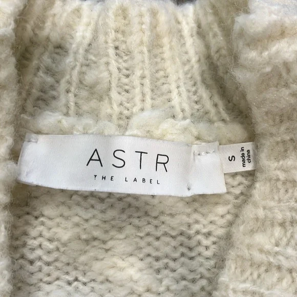 NEW ASTR the Label Velvet Bow Cardigan Size Small - Picture 6 of 8